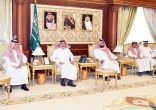 أمير منطقة جازان يطلع على تقرير عن مبادرة مشروع تطوير فرسان