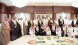 أمير منطقة جازان يستقبل وفد ممثلي منظمة التجارة والاستثمار بمجلس الغرف السعودية