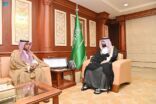 سمو أمير منطقة جازان بالنيابة يستقبل مدير تعليم صبيا