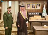 سمو أمير منطقة جازان يُقلد مدير جوازات المنطقة رتبته الجديدة