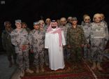 نائب أمير جازان يشارك المرابطين على الحد الجنوبي وجبة الإفطار