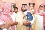 نائب أمير جازان ينقل تعازي القيادة لوالد وذوي الشهيد الحكمي.