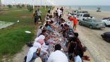 بالصور: أكثر من 200 شاب من جزيرة قماح يقيمون إفطارا جماعيا