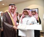 سمو أمير منطقة جازان يتسلم كتابا عن “دخول فصول السنة ومواسم الزراعة بالمنطقة”