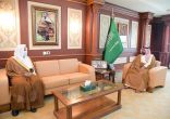 نائب أمير جازان يستقبل رئيس المحكمة العامة وعددا من القضاة بالمنطقة