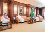 نائب أمير جازان يستقبل مديري تعليم جازان وصبيا ويكرم الطلاب المتميزين