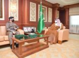 الأمير محمد بن عبدالعزيز يستقبل مدير الدفاع المدني بالمنطقة ويتسلم التقرير السنوي