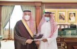 سمو أمير جازان يسلّم 13 قاربًا لعدد من الصيادين ويطلع على التقرير السنوي لفرع وزارة البيئة ومبادرة توطين مهنة الصيد بالمنطقة ..