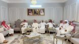 المكتب التعريفي للمتقاعدين بالصوارمة يزور منزل شيخ شمل الحكامية والمغافير