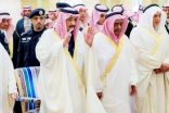 خادم الحرمين يؤدي صلاة الميت على الأمير فهد بن محمد