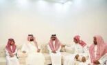 أمير منطقة جازان يقدم واجب العزاء لأسرة المحنشي
