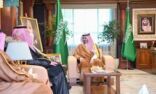نائب أمير جازان يستقبل الدكتور الملا