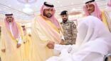 أمير جازان يلتقي أهالي صامطة ويؤكد دعم القيادة للتنمية ويطّلع على مشروعات بـ931 مليون ريال