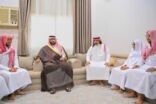 نائب أمير منطقة جازان يعزي أسرة جابر الفيفي
