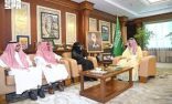 نائب أمير جازان يتسلّم التقرير السنوي لفرع الهيئة العامة للولاية على أموال القاصرين ومن في حكمهم
