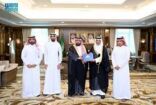 أمير جازان يطلع على خطط أمانة المنطقة التنموية