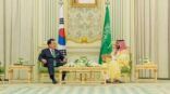 ولي العهد يستقبل الرئيس الكوري ويعقدان اجتماعاً موسعاً وجلسة مباحثات رسمية