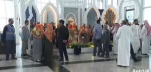 وصول أولى طلائع حجاج إيران إلى مطار الأمير محمد بن عبدالعزيز بالمدينة المنورة