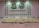 دوريات الأفواج الأمنية بمنطقة جازان تحبط تهريب (132) كيلو جرامًا من نبات القات المخدر
