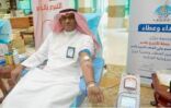 رئيس جامعة جازان يشارك في الحملة الوطنية للتبرع بالدم ويدشن فعالياتها بالبرج الإداري