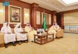 نائب أمير جازان يهنئ الفارسين “عبدالعزيز وعبدالرحمن قحل” لتحقيقهما بطولة الدوري السعودي للفروسية