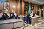الأمير محمد بن عبدالعزيز يستقبل رئيس جامعة جازان