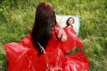 Girl’s Best Friend, Mirror