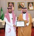 أمير منطقة جازان يكرّم ثلاثة مواطنين لتبرعهم بأجزاء من أعضائهم