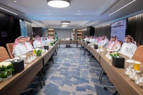 مجلس مديري مطارات الدمام يستعرض إنجازات مطار الملك فهد ومشاريعه التطويرية