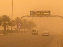 الأرصاد يحذّر من أتربة مثارة ورياح شديدة تضرب الرياض ومحافظاتها
