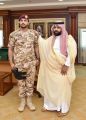 نائب أمير منطقة جازان يقلّد قائد الحماية الخاصة بسموه رتبته الجديدة