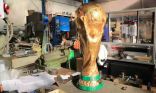 بالفيديو.. زيارة سرية لورشة تصنيع كأس العالم