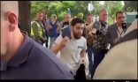 الشاب الذي أخذ موافقة السلطات السويدية بحرق التوراة والإنجيل يتراجع عن قراره في آخر لحظة ويكشف السبب