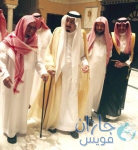 خادم الحرمين يزور الشيخ ناصر الشثري في منزله 3